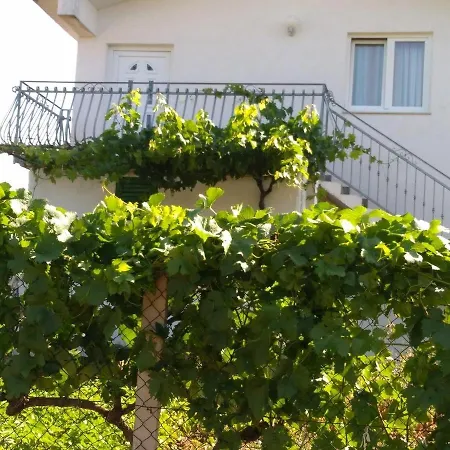 With Parking Space Katuni, Zagora - 18344 Apartment